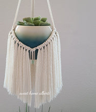 Load image into Gallery viewer, DIY Macrame Plant Hanger Instructions
